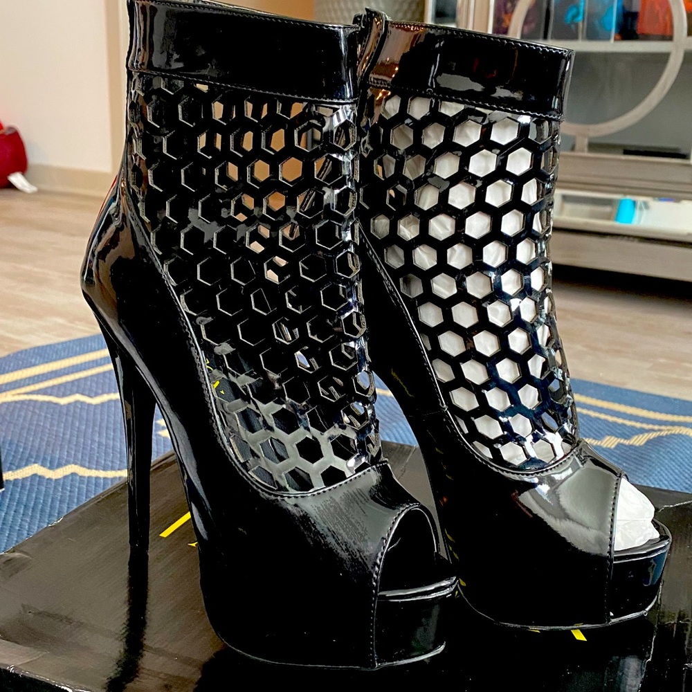 Black cage platform heels